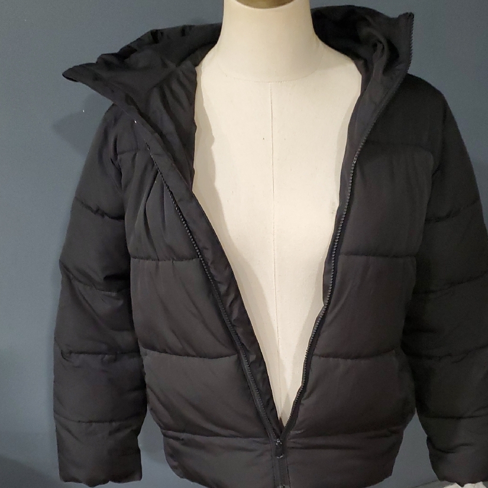 GAP Kids Black Hooded Puffer Jacket - Picture 9 of 15